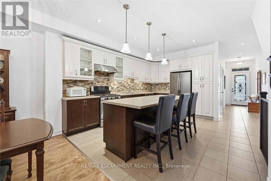 16 Brookside Terrace, West Lincoln, Ontario  L0R 2A0 - Photo 10 - X12684640