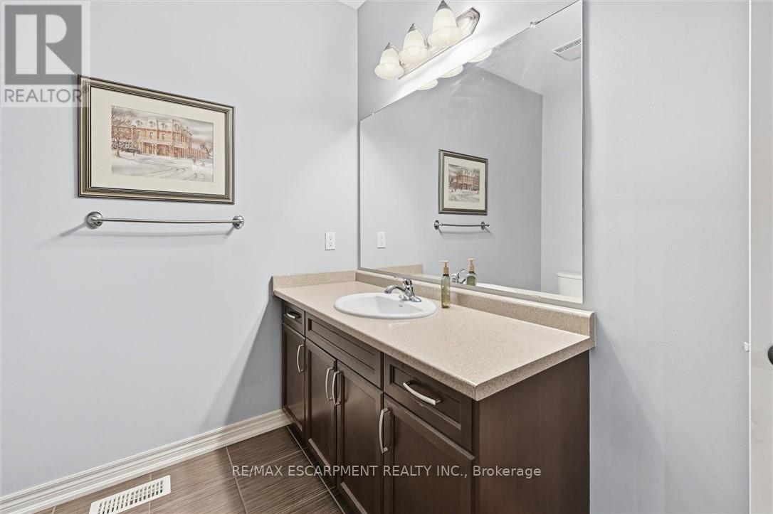 16 Brookside Terrace, West Lincoln, Ontario  L0R 2A0 - Photo 21 - X12684640