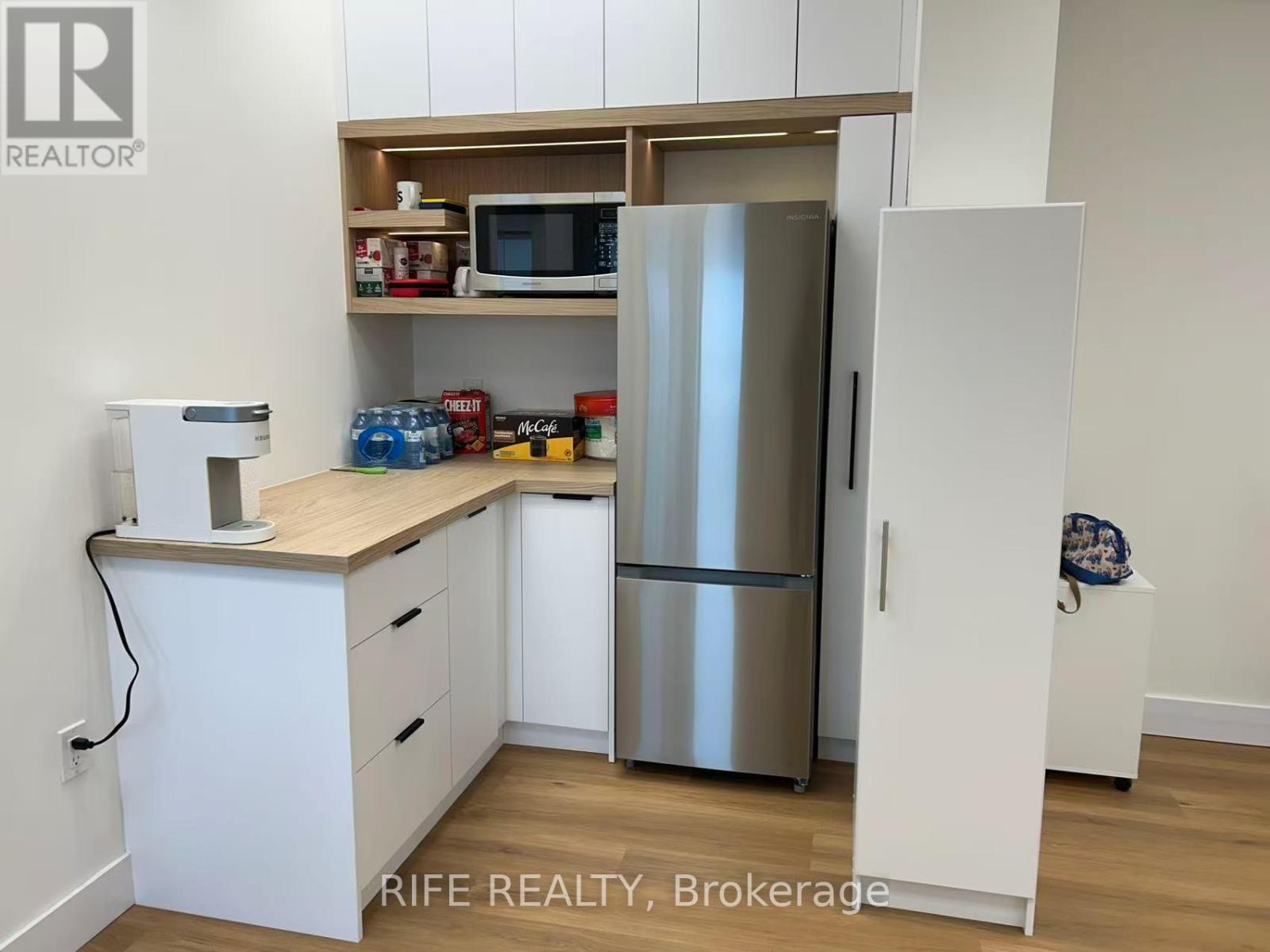 302 - 3190 Steeles Avenue E, Markham, Ontario  L3R 1G9 - Photo 6 - N12684066