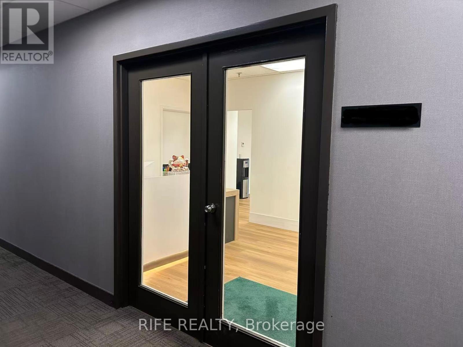 302 - 3190 Steeles Avenue E, Markham, Ontario  L3R 1G9 - Photo 2 - N12684066