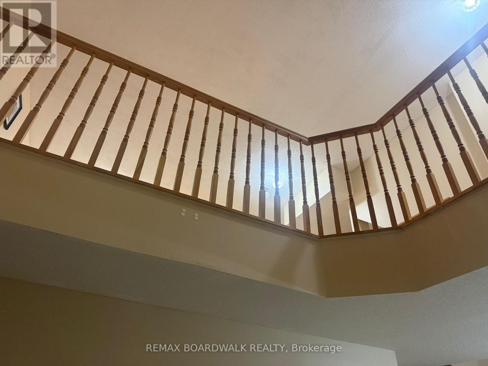 6 Briston Private, Ottawa, Ontario  K1G 5P5 - Photo 12 - X12684686