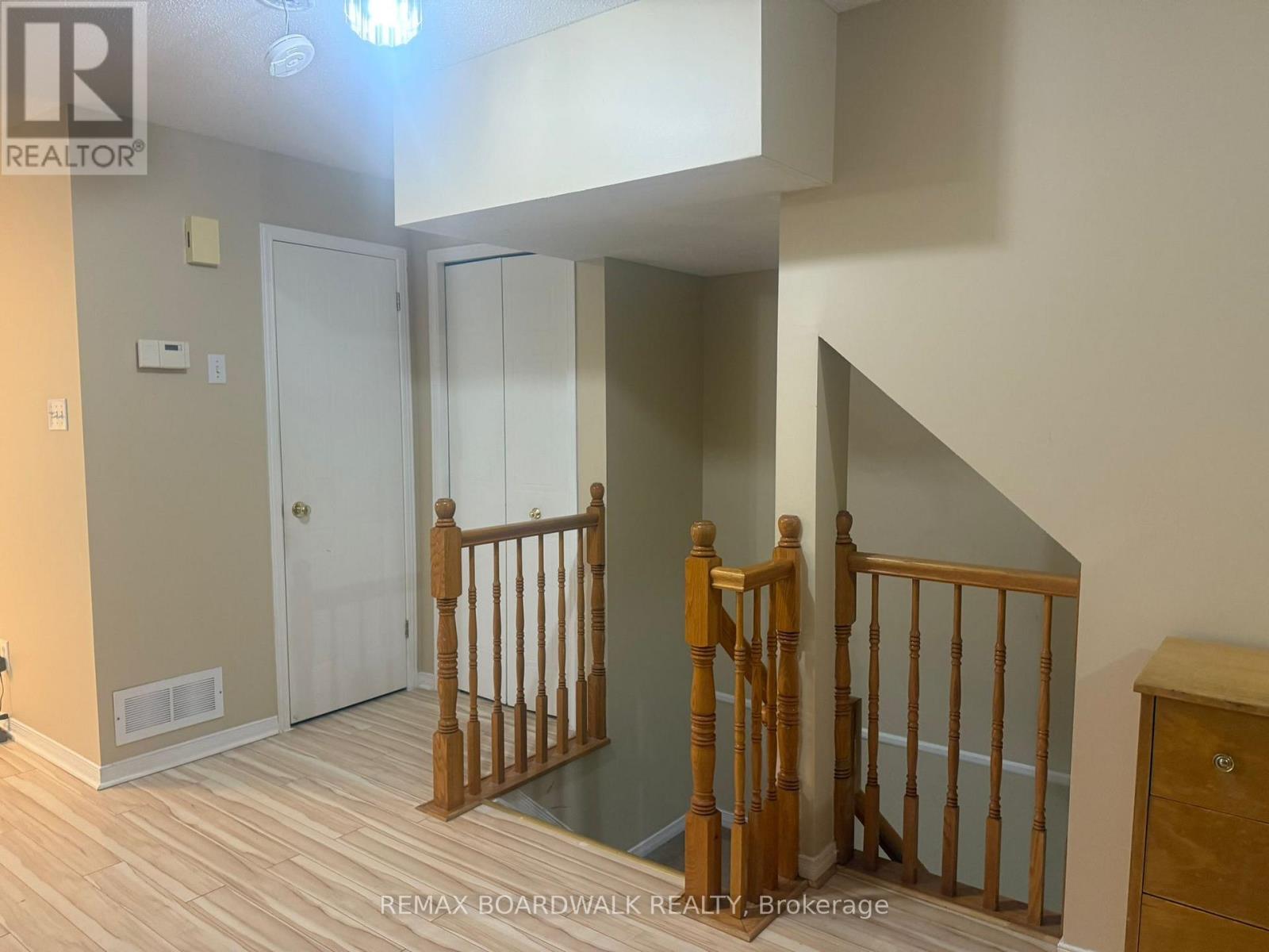 6 Briston Private, Ottawa, Ontario  K1G 5P5 - Photo 16 - X12684686