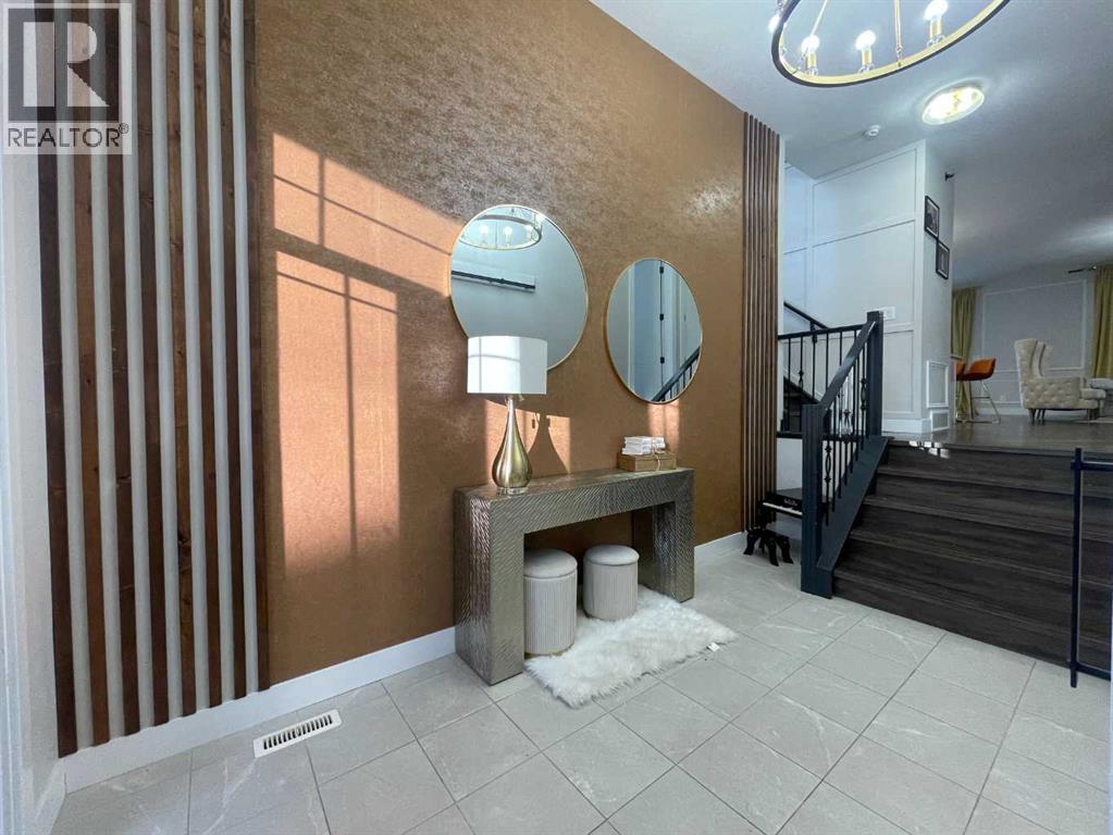 220 Carringham Road Nw, Calgary, Alberta  T3P 1V4 - Photo 3 - A2278406