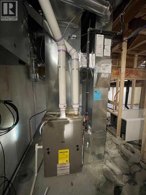 220 Carringham Road Nw, Calgary, Alberta  T3P 1V4 - Photo 43 - A2278406