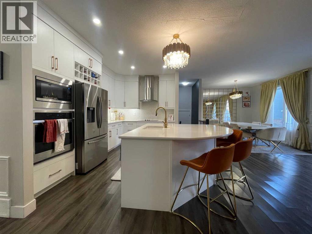 220 Carringham Road Nw, Calgary, Alberta  T3P 1V4 - Photo 8 - A2278406