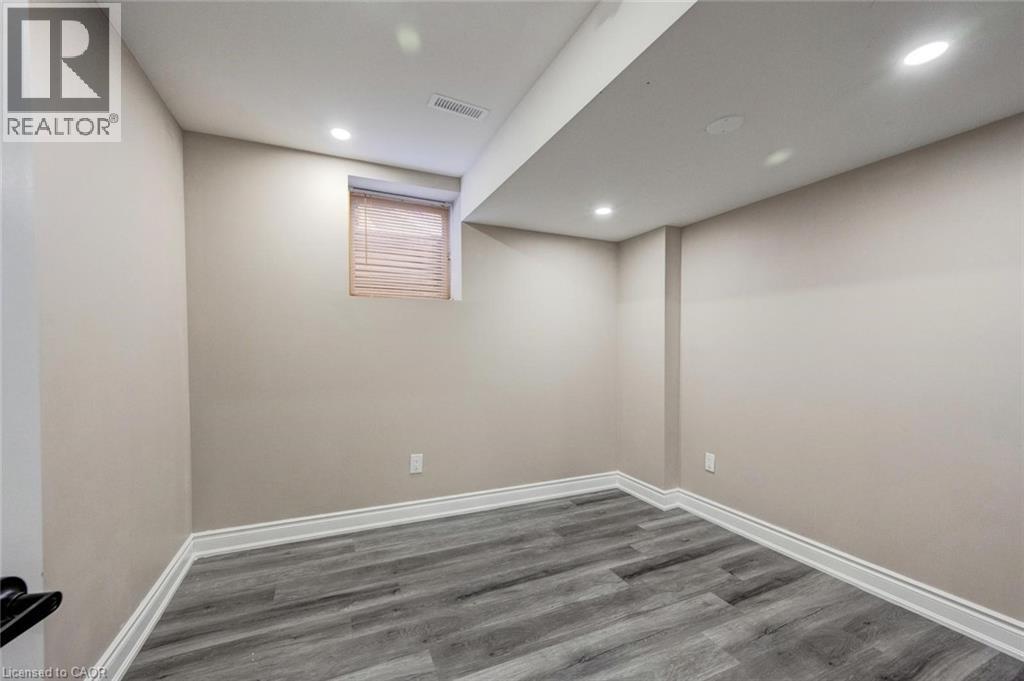 1 Banks Drive Unit# Basment, Brampton, Ontario  L6P 1C7 - Photo 32 - 40794062