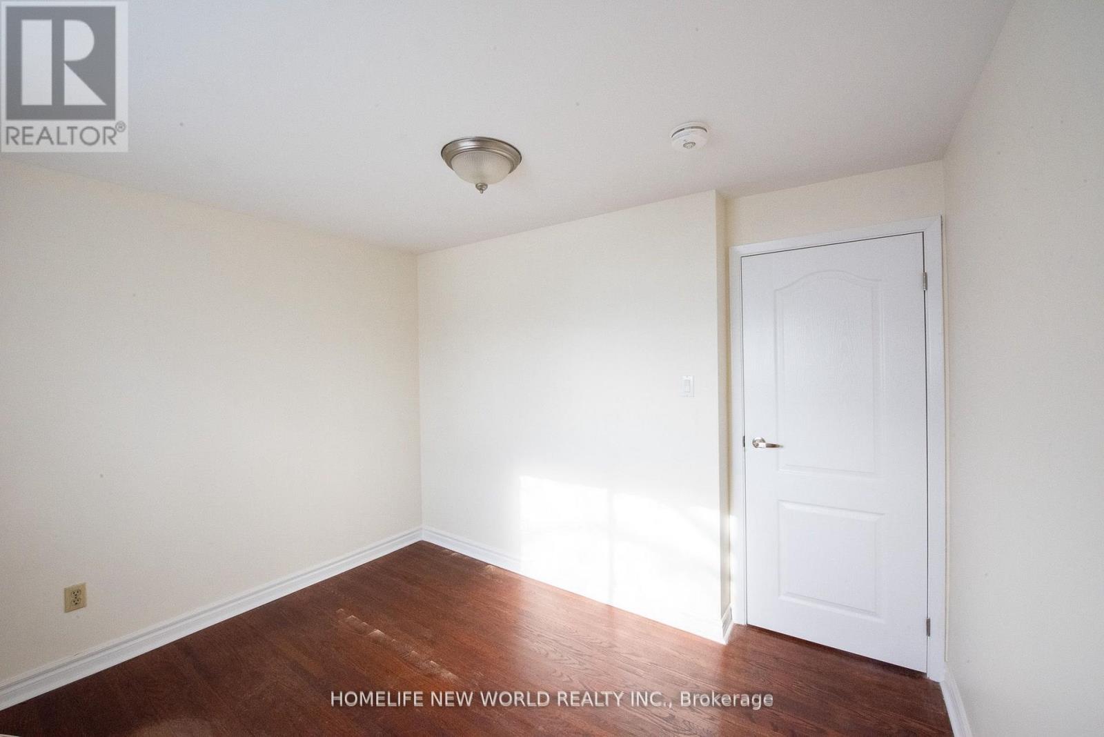 Main Fl - 1 Clydesdale Drive, Toronto, Ontario  M2J 3N1 - Photo 11 - C12684682