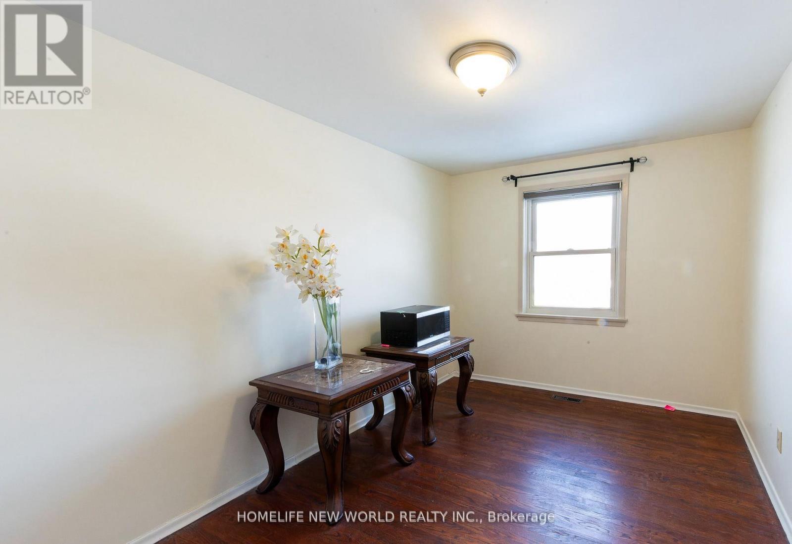 Main Fl - 1 Clydesdale Drive, Toronto, Ontario  M2J 3N1 - Photo 12 - C12684682