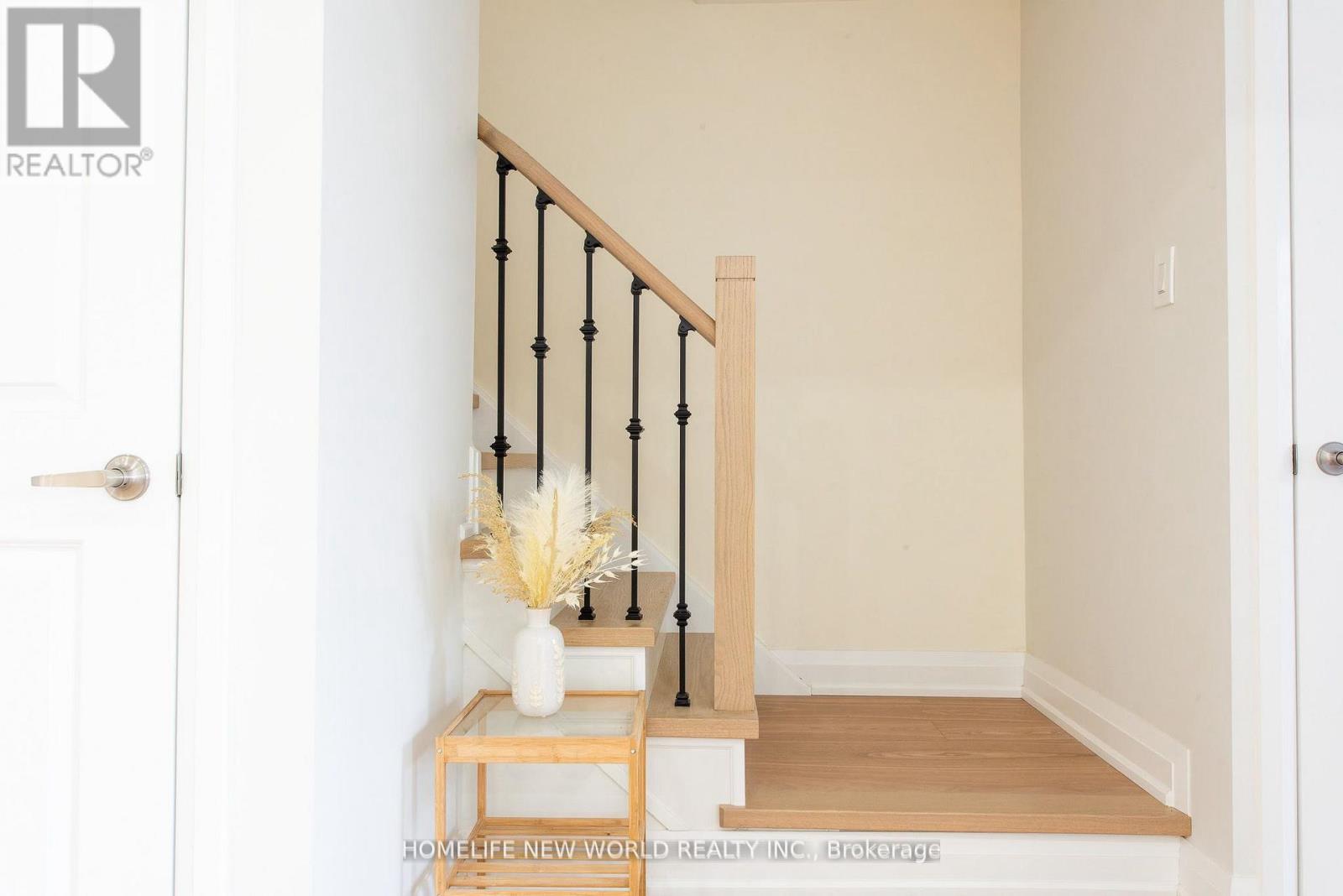 Main Fl - 1 Clydesdale Drive, Toronto, Ontario  M2J 3N1 - Photo 17 - C12684682