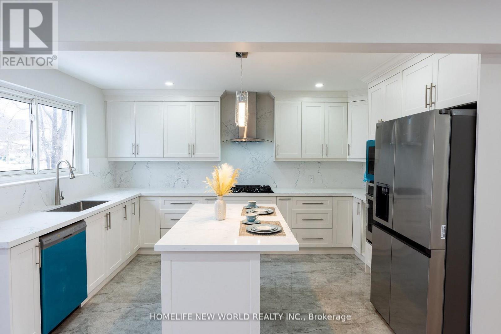 Main Fl - 1 Clydesdale Drive, Toronto, Ontario  M2J 3N1 - Photo 3 - C12684682