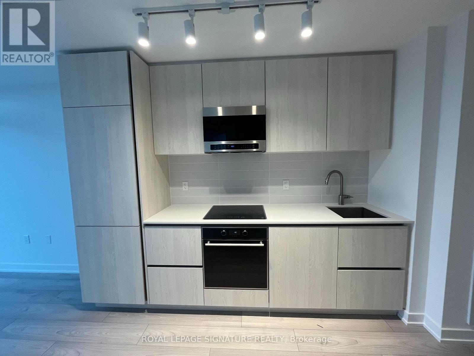 2010s - 110 Broadway Avenue, Toronto (Mount Pleasant West), Ontario  M4P 1V7 - Photo 2 - C12684688