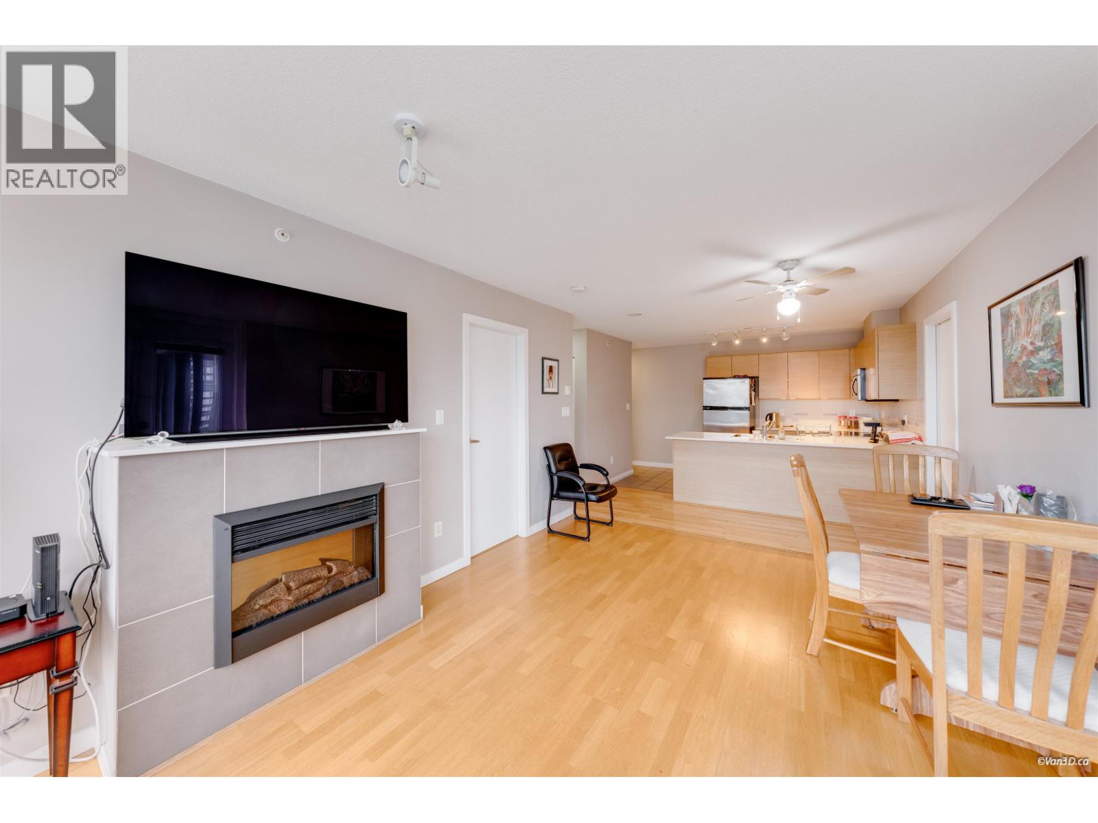 1704 4118 Dawson Street, Burnaby, British Columbia  V5C 0A3 - Photo 4 - R3075842