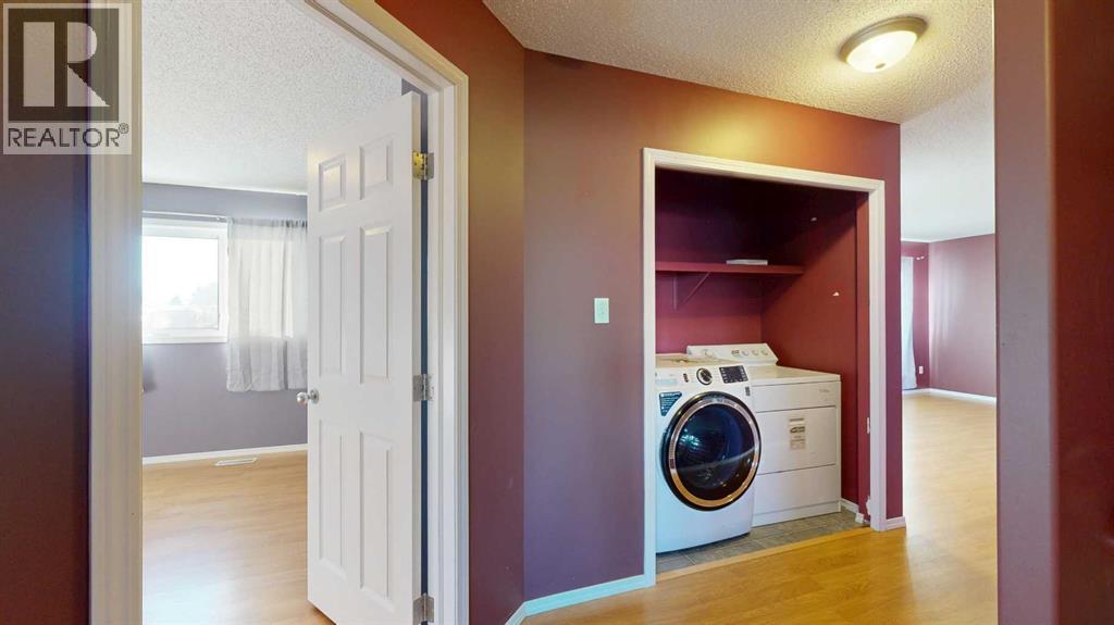 6028 52 Avenue, Stettler, Alberta  T4K 1K7 - Photo 25 - A2271396