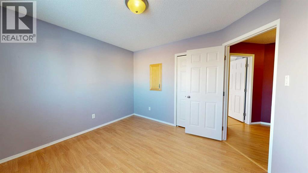 6028 52 Avenue, Stettler, Alberta  T4K 1K7 - Photo 21 - A2271396