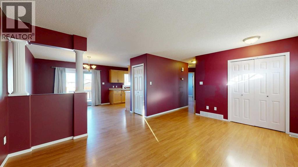 6028 52 Avenue, Stettler, Alberta  T4K 1K7 - Photo 11 - A2271396