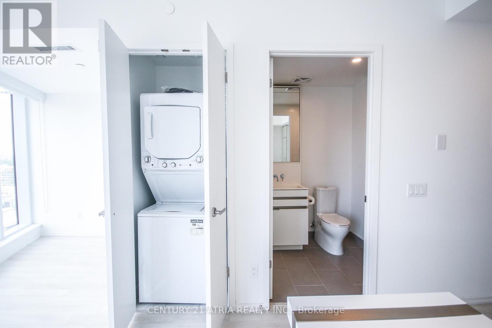 197 Yonge Street, Toronto (Church-Yonge Corridor), Ontario  M5B 0C1 - Photo 18 - C12684704