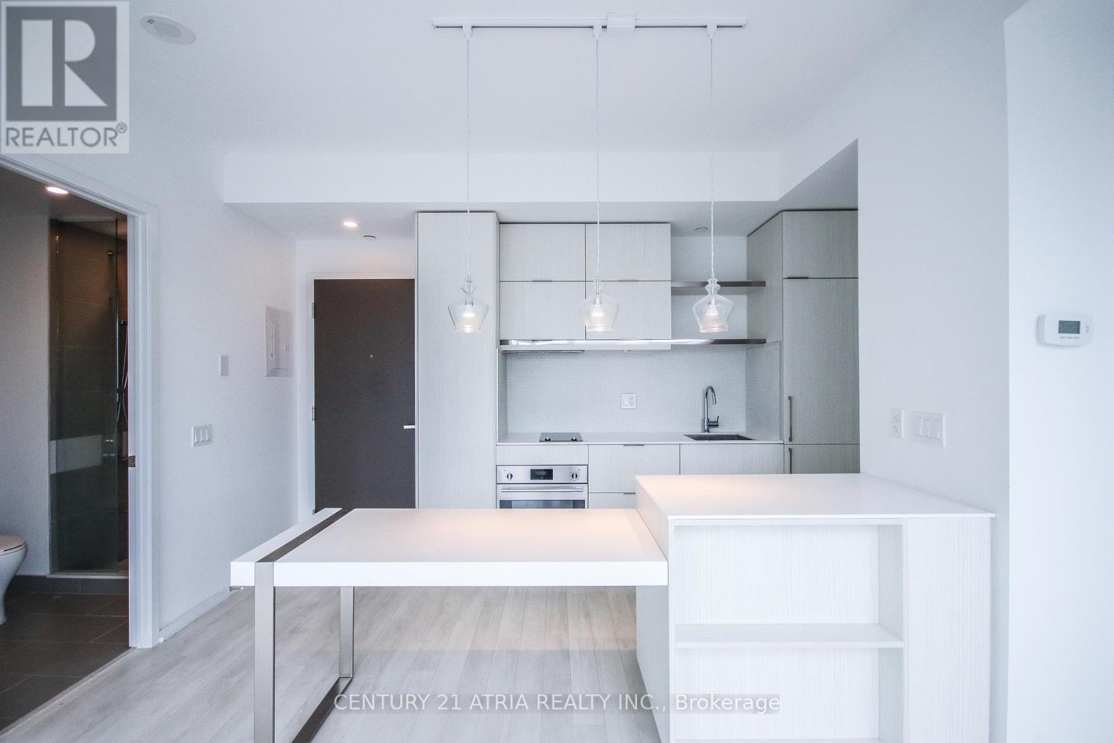 197 Yonge Street, Toronto (Church-Yonge Corridor), Ontario  M5B 0C1 - Photo 3 - C12684704