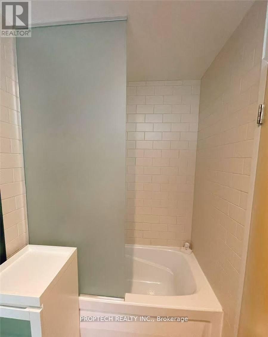 916 - 1 Shaw Street, Toronto, Ontario  M6K 0A1 - Photo 13 - C12684714