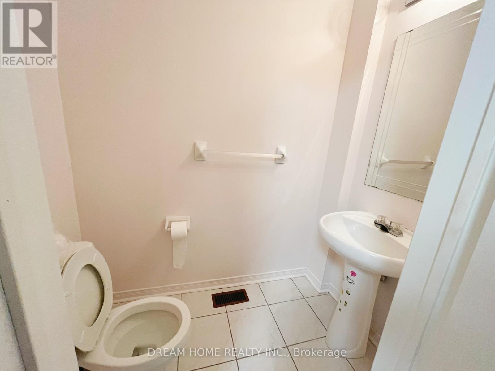 79 Cairncross Crescent, Markham, Ontario  L3S 3Y1 - Photo 11 - N12684730