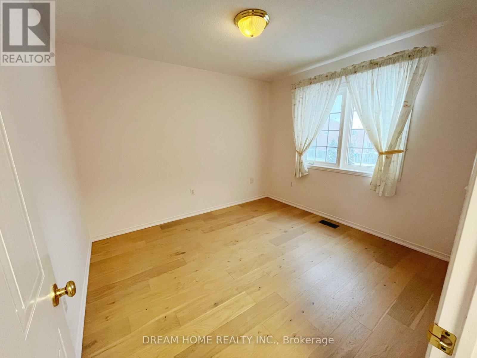 79 Cairncross Crescent, Markham, Ontario  L3S 3Y1 - Photo 7 - N12684730