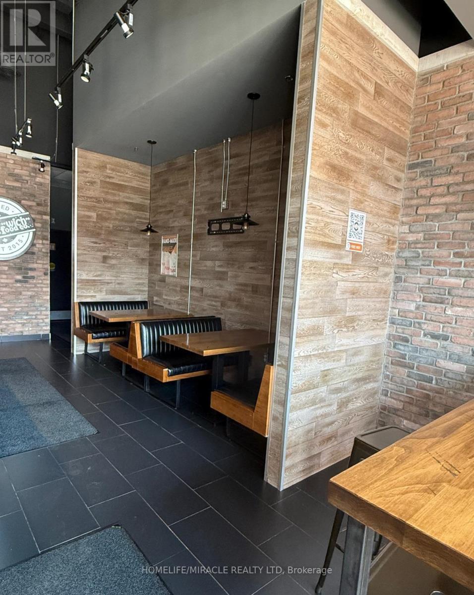 4 - 101 James Snow Parkway N, Milton (Dg Derry Green), Ontario  L9T 0R3 - Photo 6 - W12684706