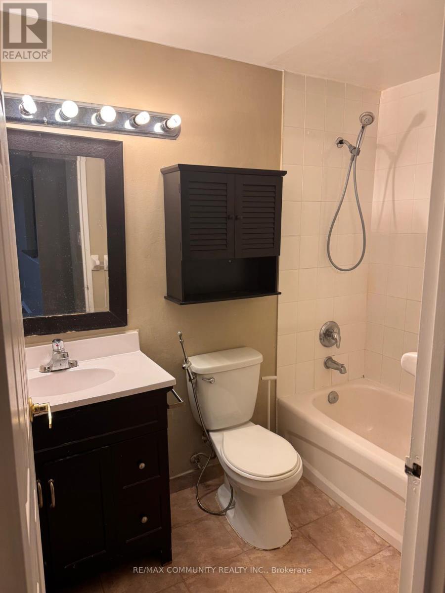 505 - 6720 Glen Erian Drive, Mississauga, Ontario  L5N 3K8 - Photo 2 - W12684712