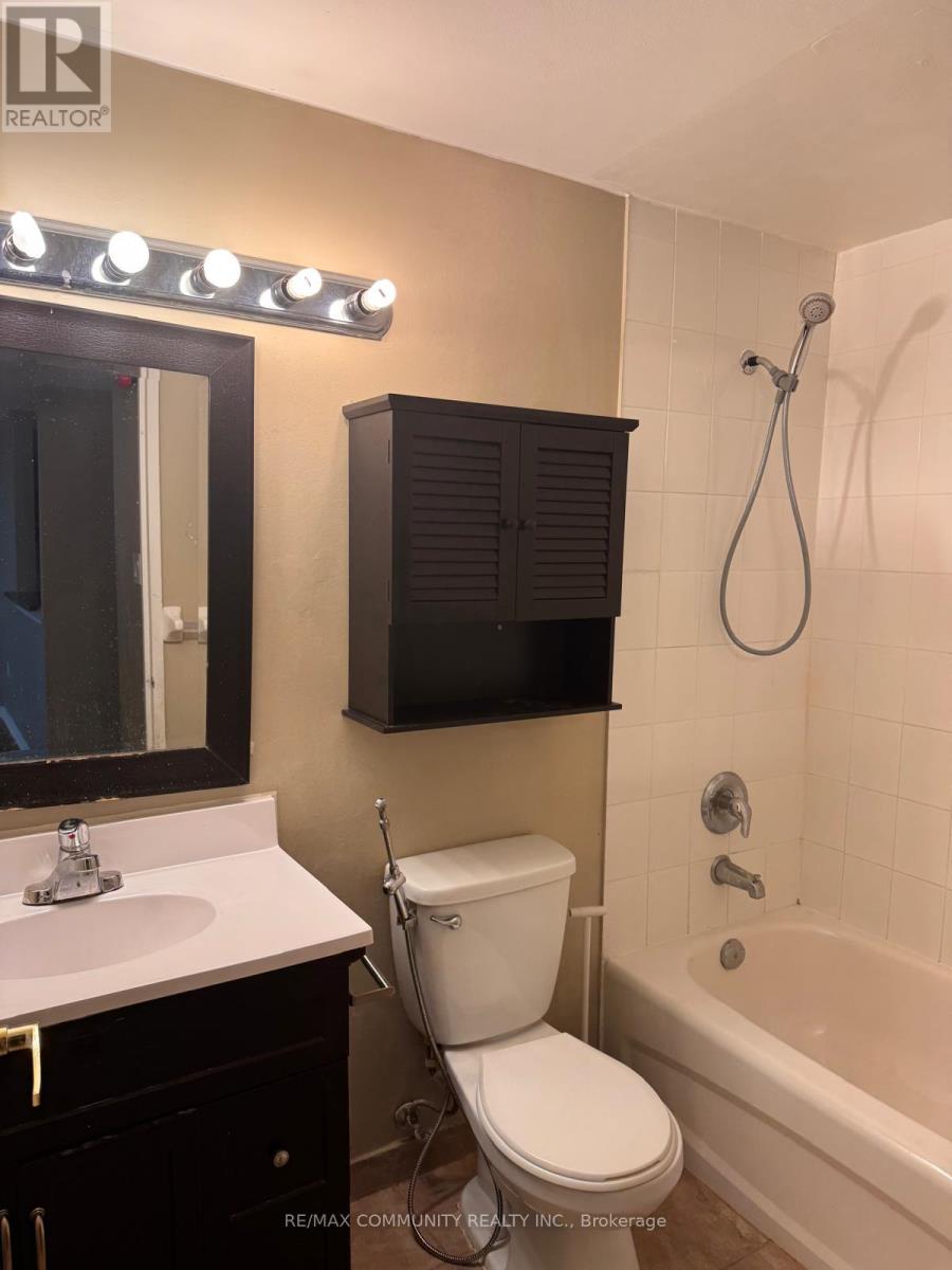 505 - 6720 Glen Erian Drive, Mississauga, Ontario  L5N 3K8 - Photo 3 - W12684712