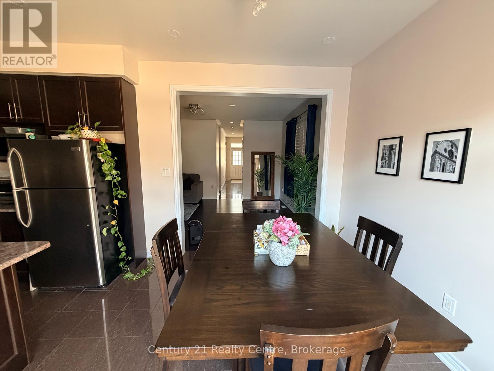 Main - 59 Antibes Drive, Brampton (Credit Valley), Ontario  L6X 0R8 - Photo 4 - W12684718