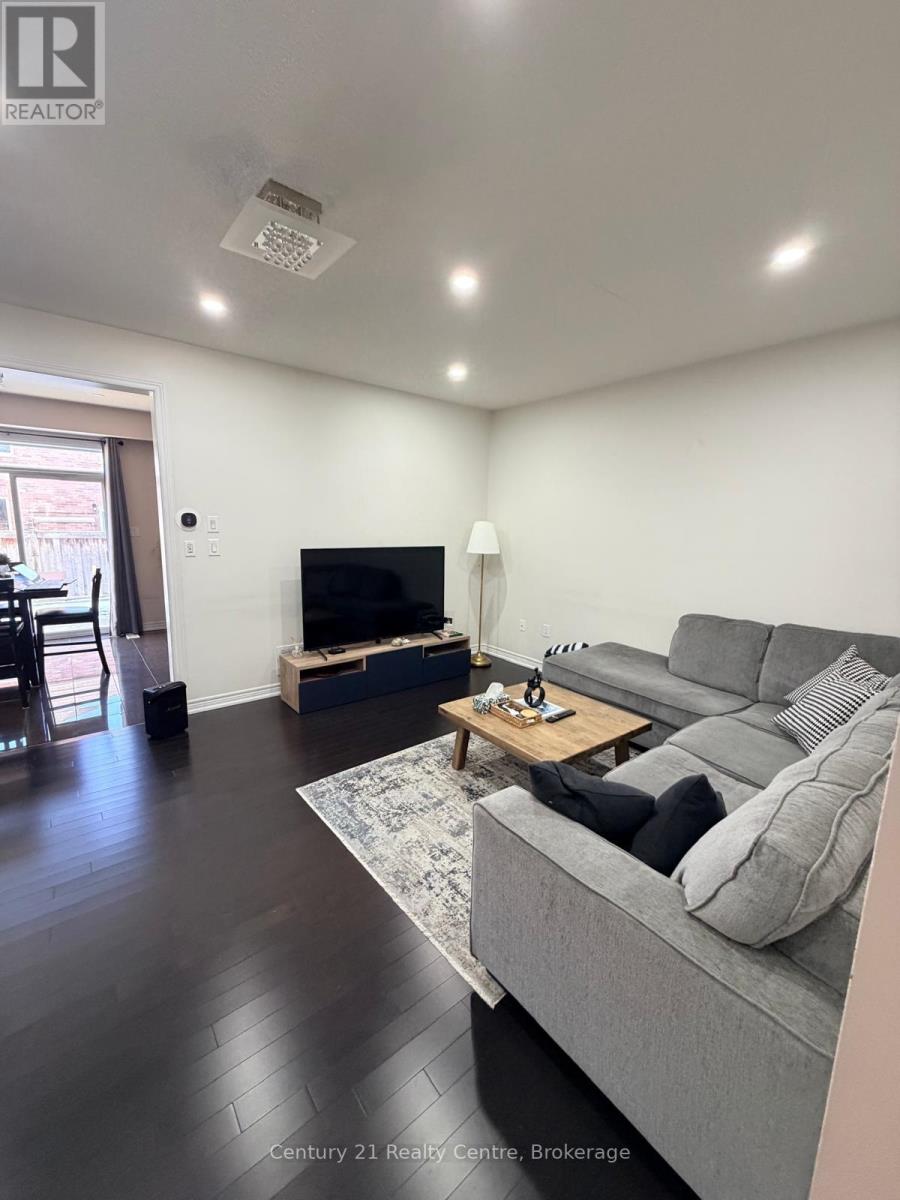 Main - 59 Antibes Drive, Brampton (Credit Valley), Ontario  L6X 0R8 - Photo 5 - W12684718