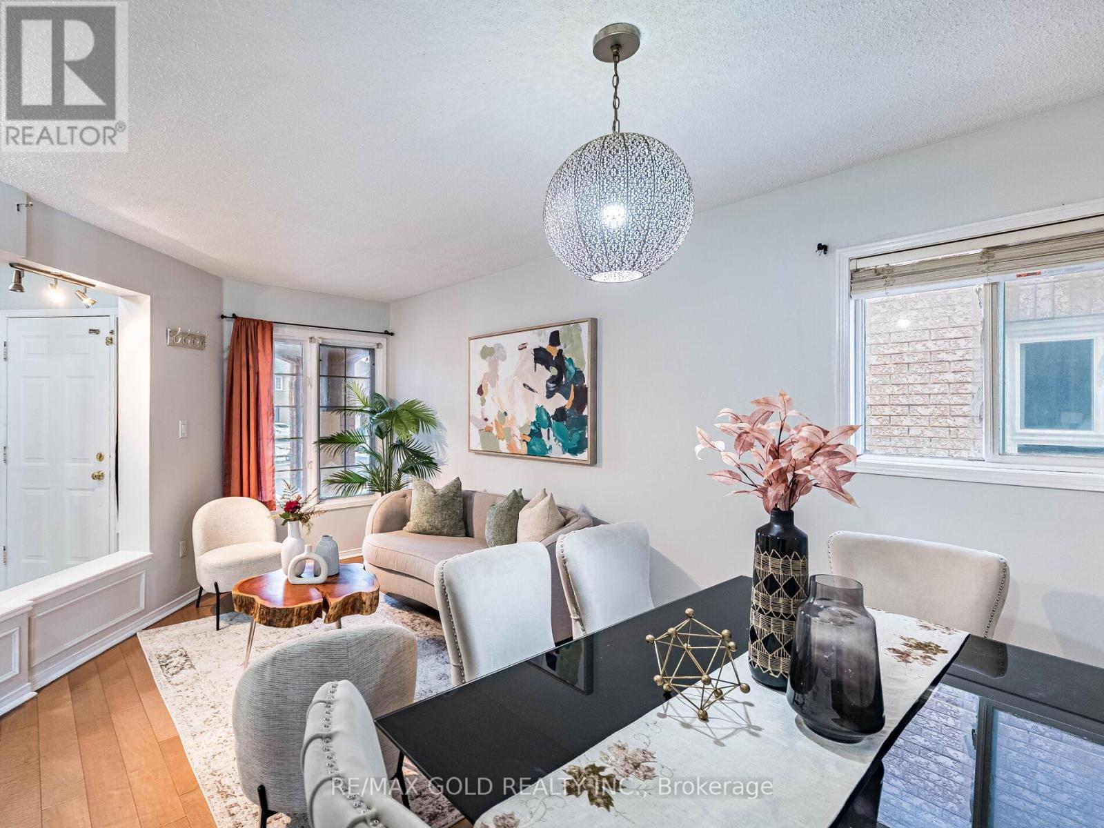 33 Fiddleneck Crescent, Brampton (Sandringham-Wellington), Ontario  L6R 1R2 - Photo 10 - W12684726