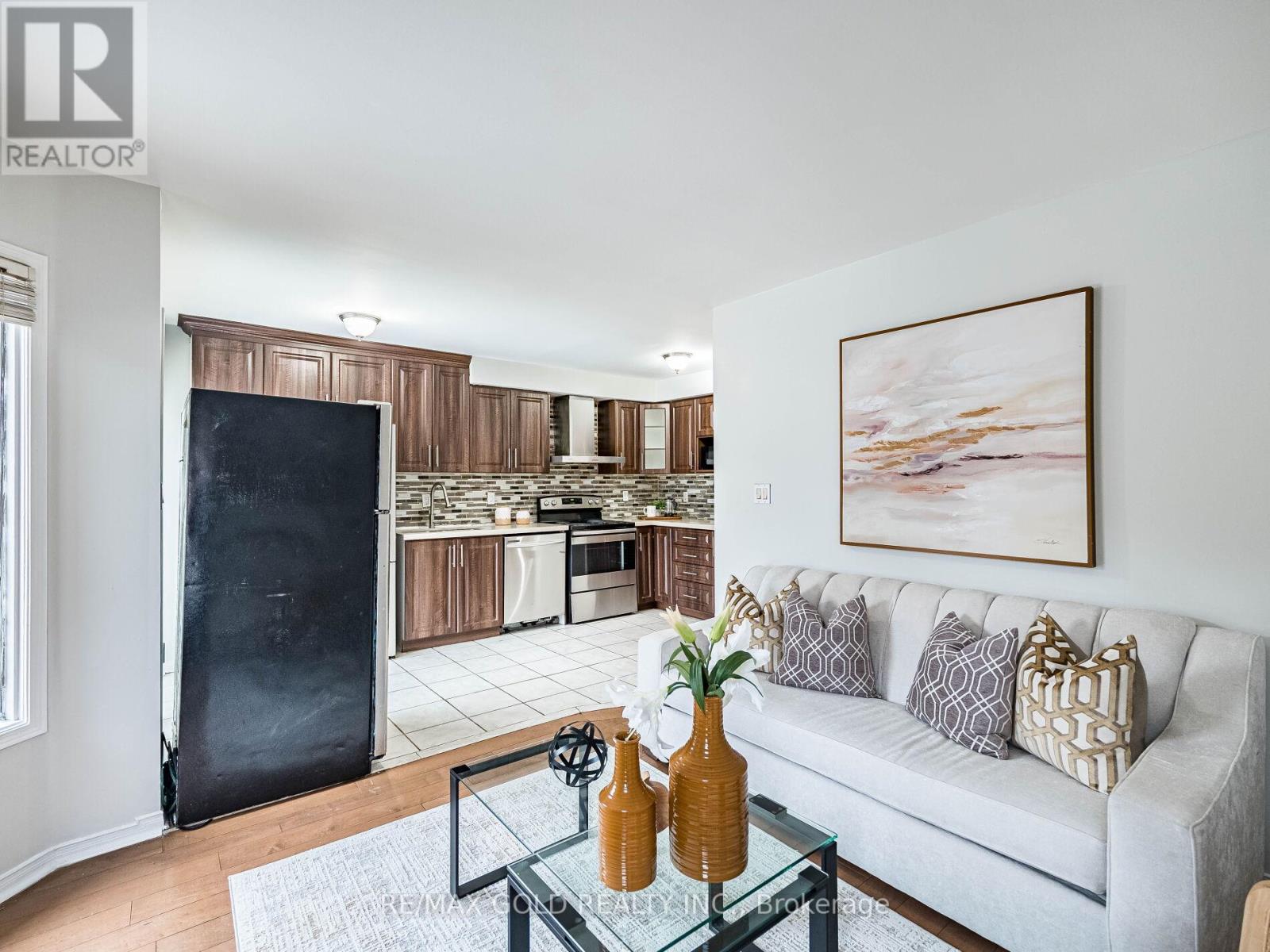 33 Fiddleneck Crescent, Brampton (Sandringham-Wellington), Ontario  L6R 1R2 - Photo 20 - W12684726