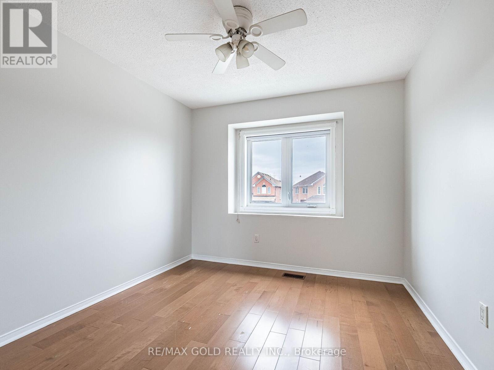 33 Fiddleneck Crescent, Brampton (Sandringham-Wellington), Ontario  L6R 1R2 - Photo 26 - W12684726