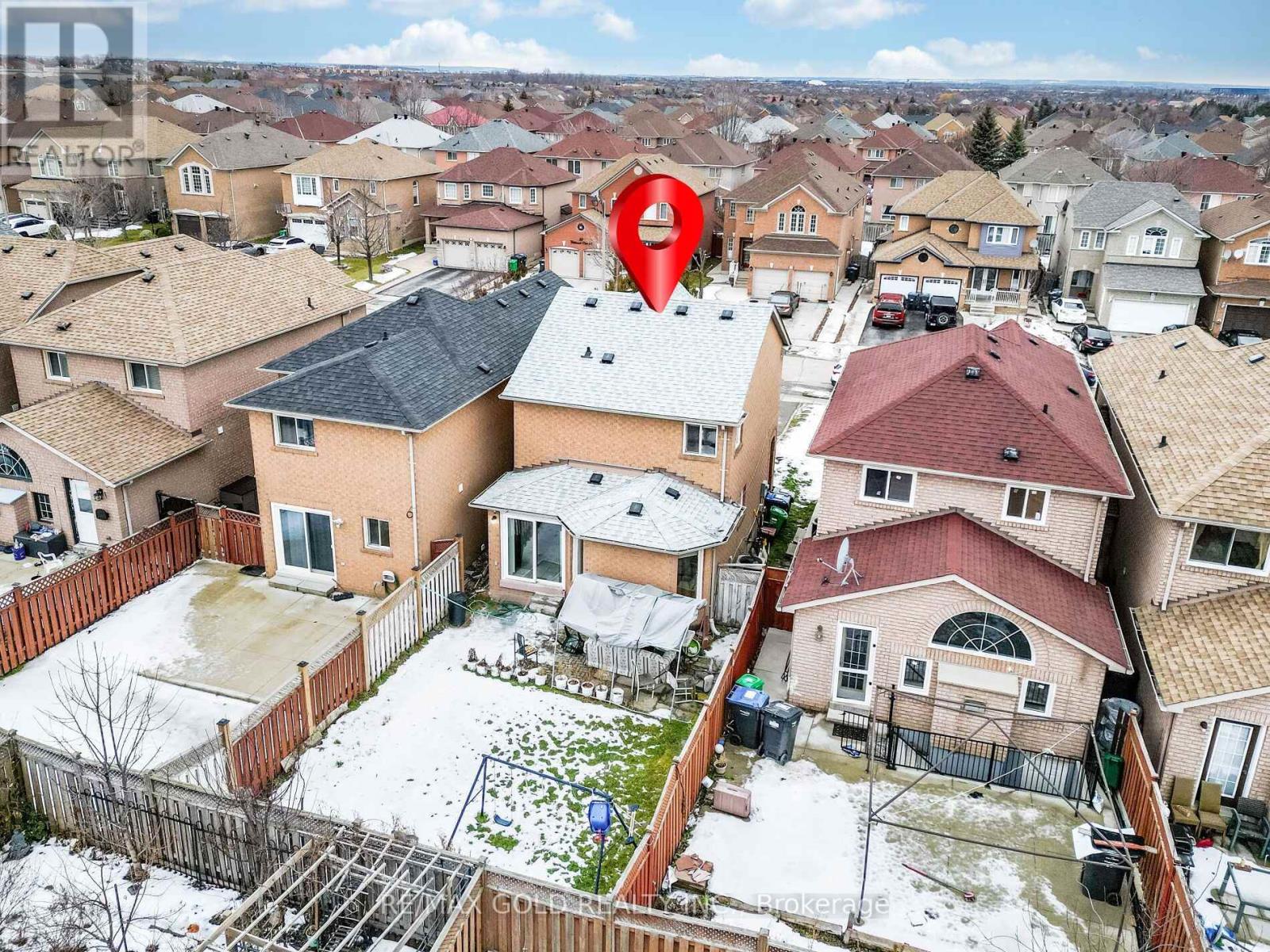 33 Fiddleneck Crescent, Brampton (Sandringham-Wellington), Ontario  L6R 1R2 - Photo 38 - W12684726