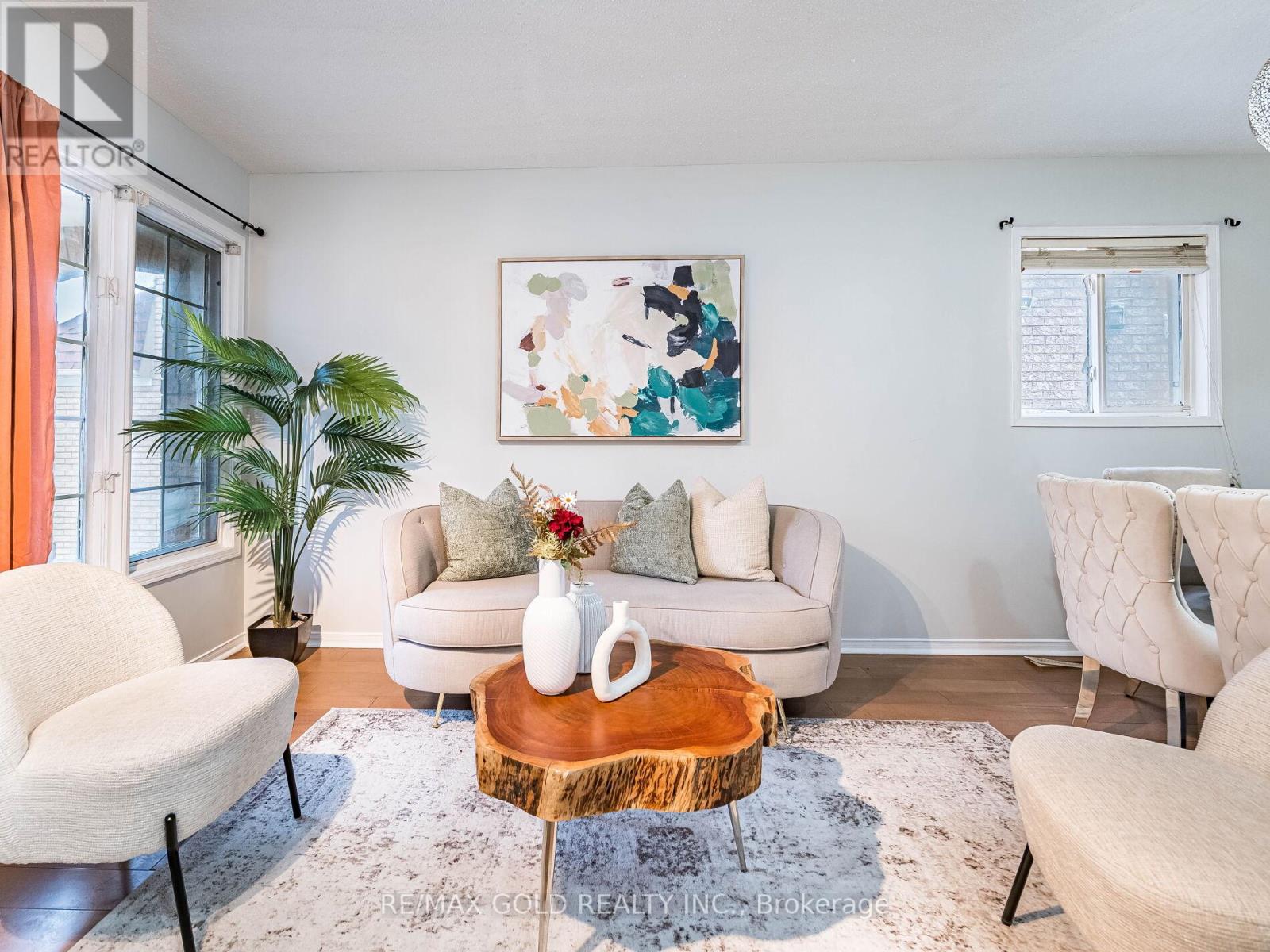 33 Fiddleneck Crescent, Brampton (Sandringham-Wellington), Ontario  L6R 1R2 - Photo 6 - W12684726