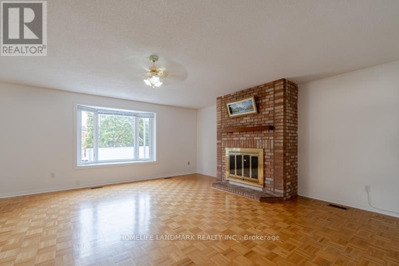 Upper - 5235 Astwell Avenue, Mississauga (Hurontario), Ontario  L5R 3H8 - Photo 12 - W12684728