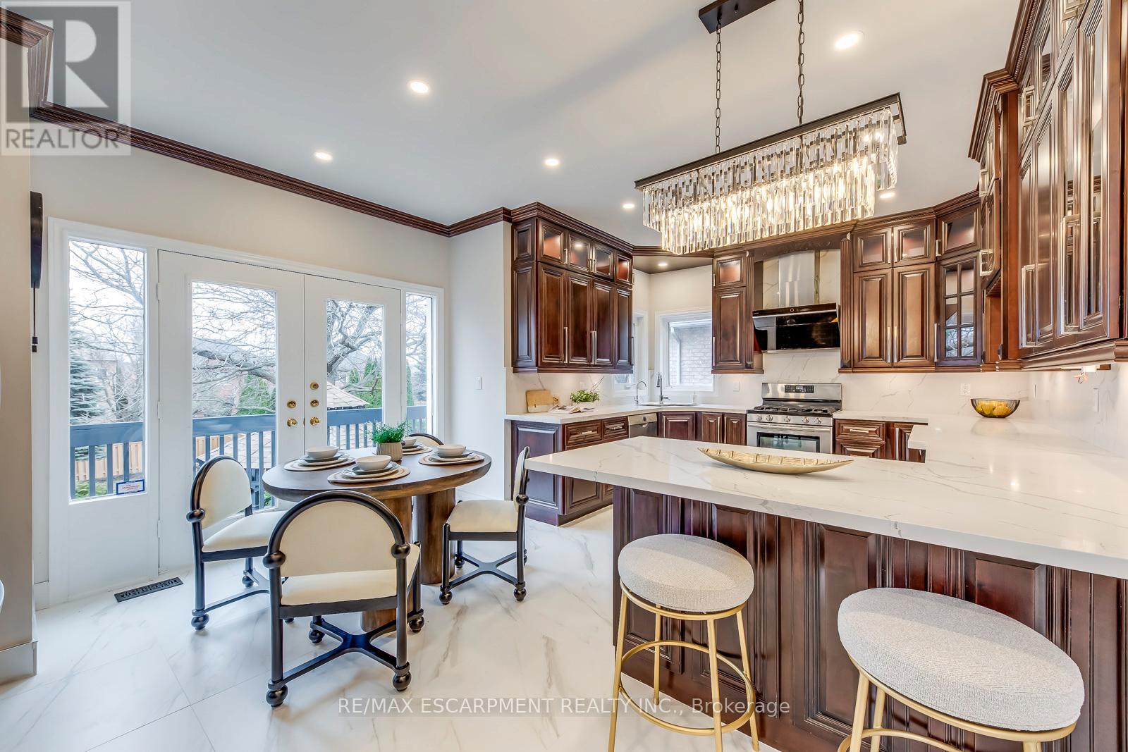 2201 Galloway Drive, Oakville (Jc Joshua Creek), Ontario  L6H 5M1 - Photo 16 - W12684742