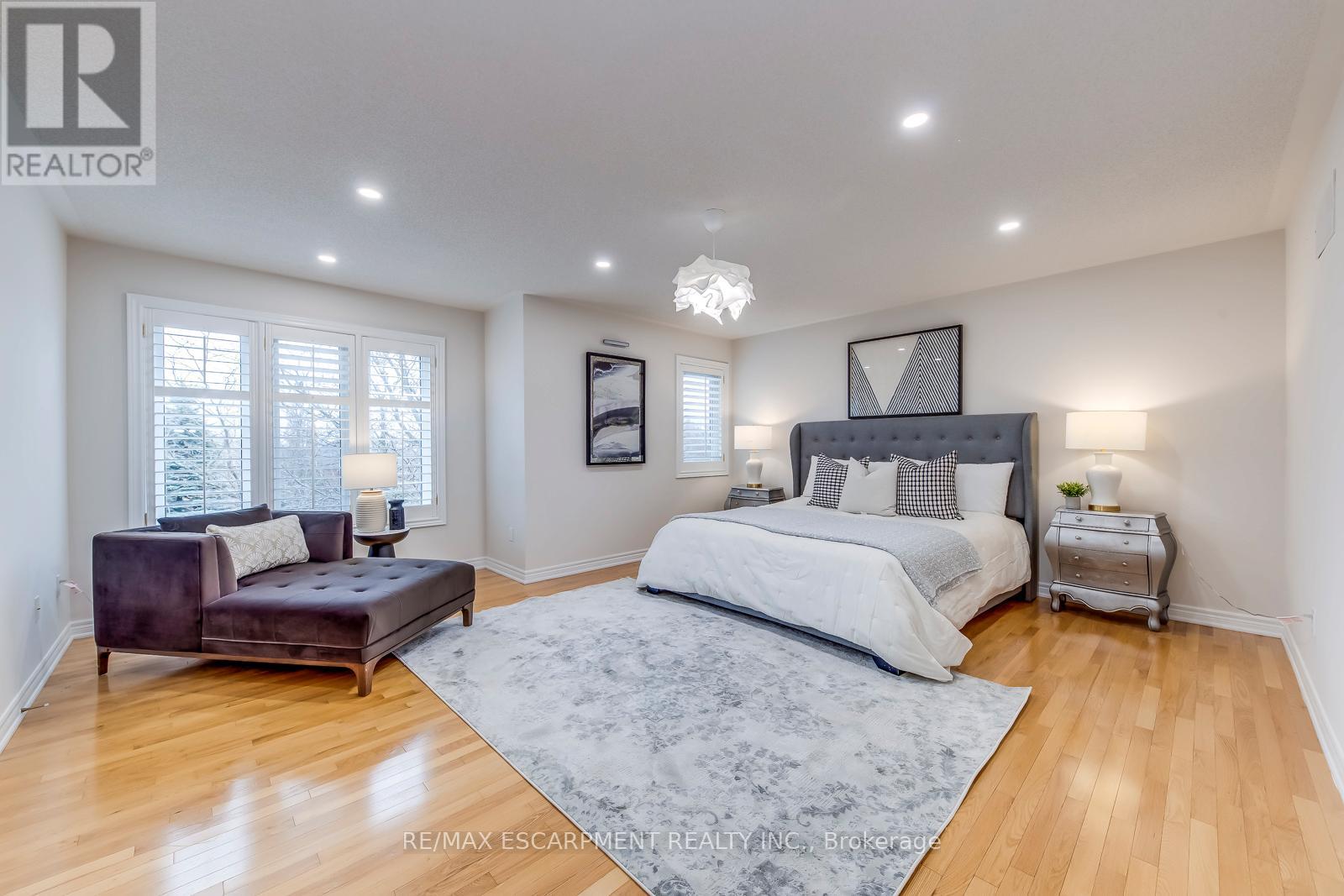 2201 Galloway Drive, Oakville (Jc Joshua Creek), Ontario  L6H 5M1 - Photo 26 - W12684742