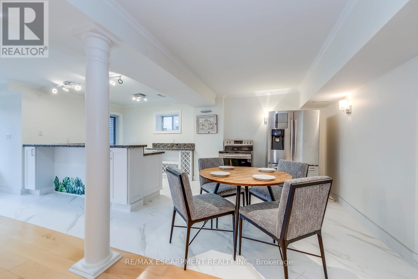 2201 Galloway Drive, Oakville (Jc Joshua Creek), Ontario  L6H 5M1 - Photo 40 - W12684742