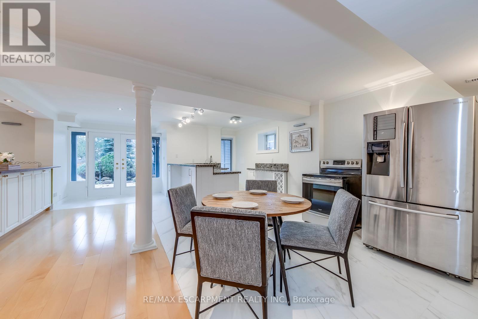 2201 Galloway Drive, Oakville (Jc Joshua Creek), Ontario  L6H 5M1 - Photo 41 - W12684742