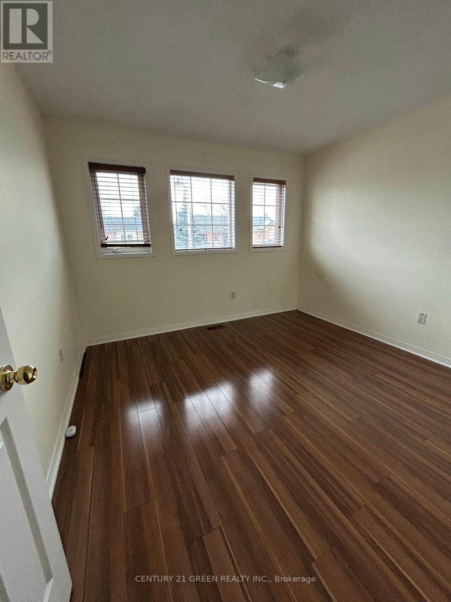 Main - 45 Seaside Circle, Brampton, Ontario  L6R 2G7 - Photo 4 - W12684748