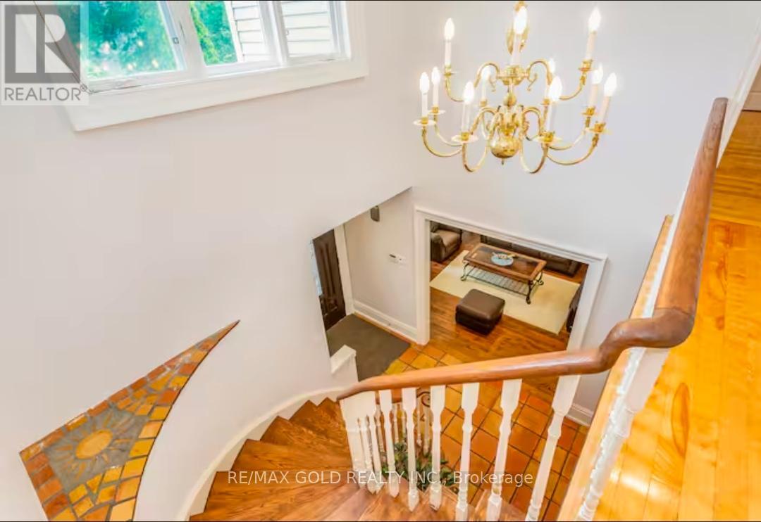 Upper - 1749 Wembury Road, Mississauga (Lorne Park), Ontario  L5J 4G4 - Photo 11 - W12684750