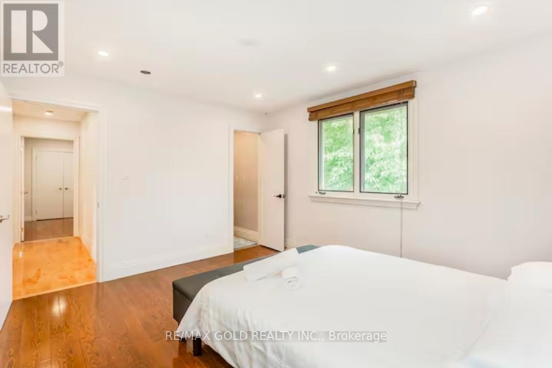 Upper - 1749 Wembury Road, Mississauga (Lorne Park), Ontario  L5J 4G4 - Photo 16 - W12684750