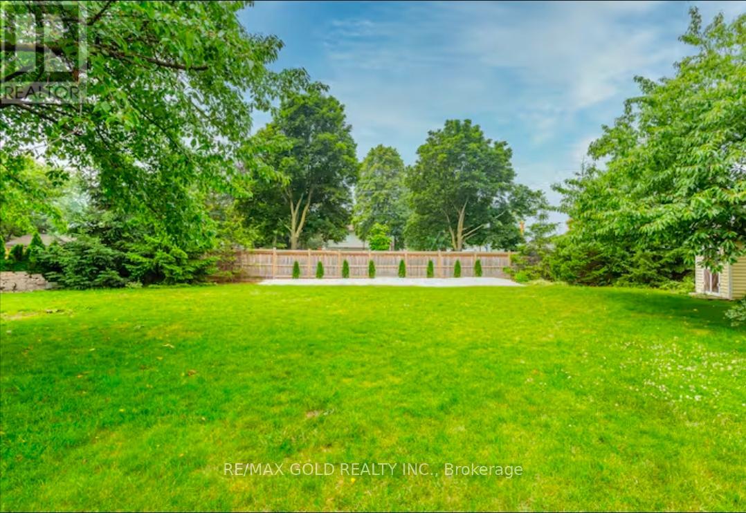 Upper - 1749 Wembury Road, Mississauga (Lorne Park), Ontario  L5J 4G4 - Photo 21 - W12684750