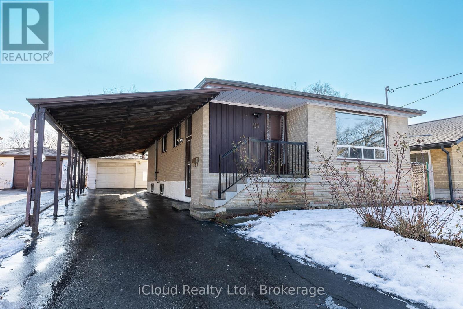 25 MONTERREY DRIVE, Toronto, Ontario