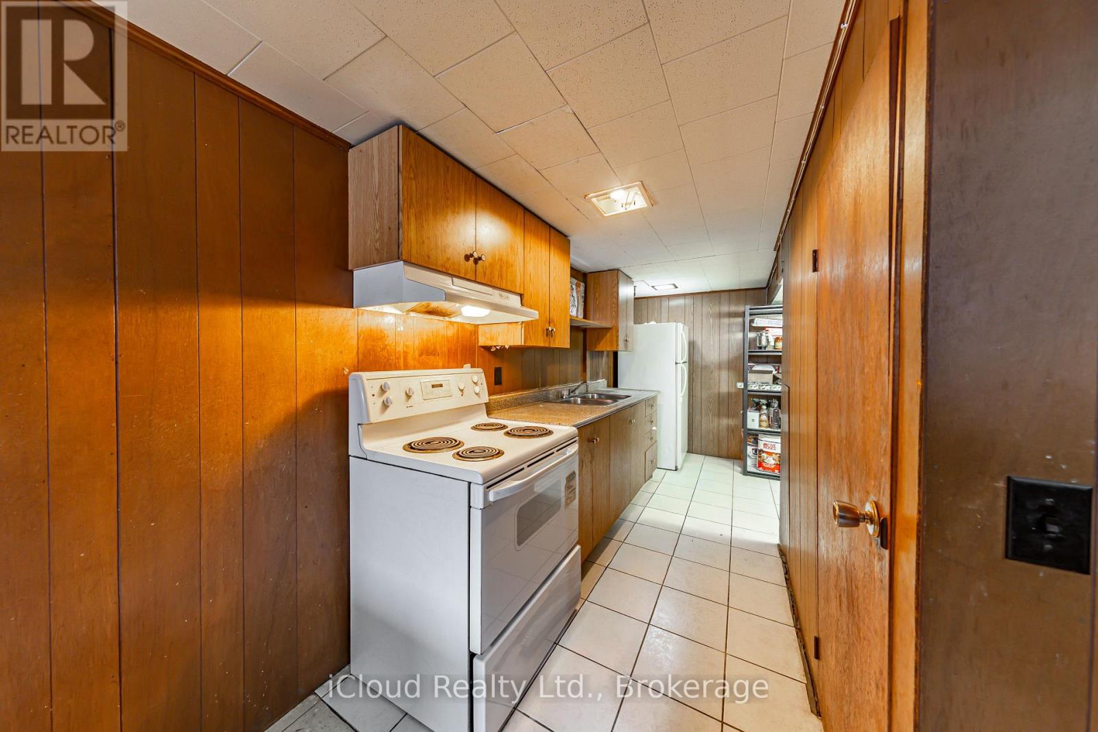 25 Monterrey Drive, Toronto, Ontario  M9V 1S7 - Photo 14 - W12684752