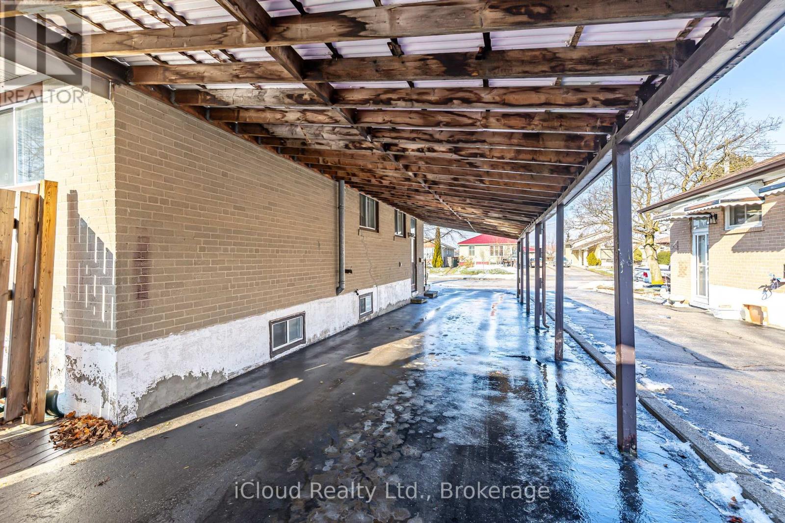 25 Monterrey Drive, Toronto, Ontario  M9V 1S7 - Photo 20 - W12684752