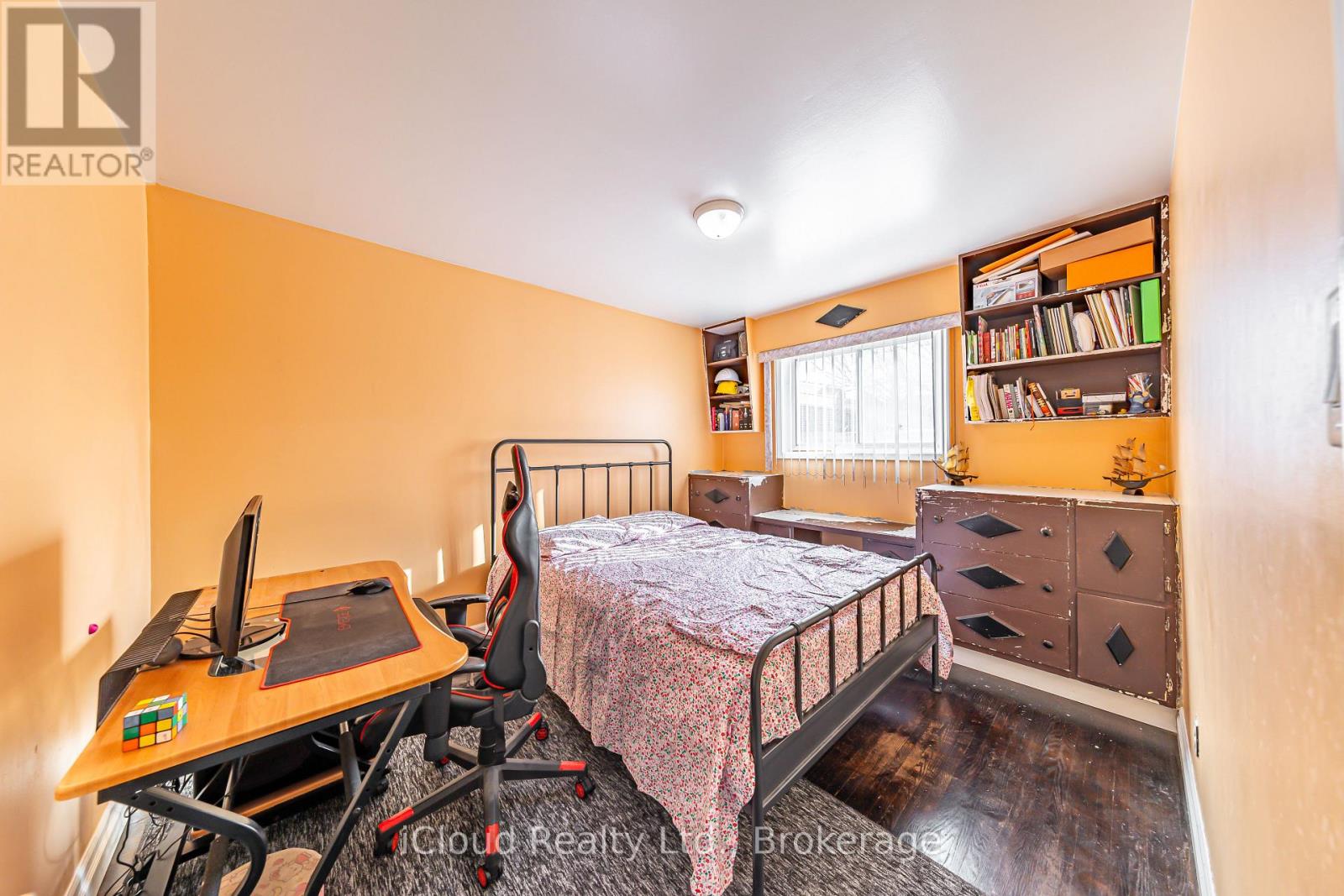 25 Monterrey Drive, Toronto, Ontario  M9V 1S7 - Photo 5 - W12684752