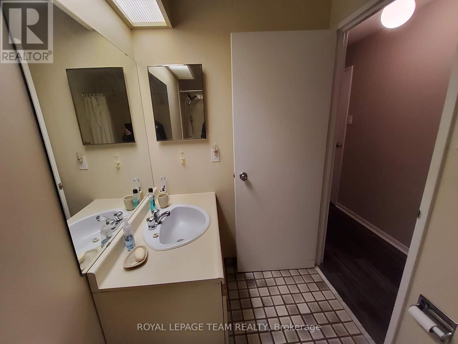 304 - 50 Burnside Avenue, Ottawa, Ontario  K1Y 2M2 - Photo 13 - X12644448