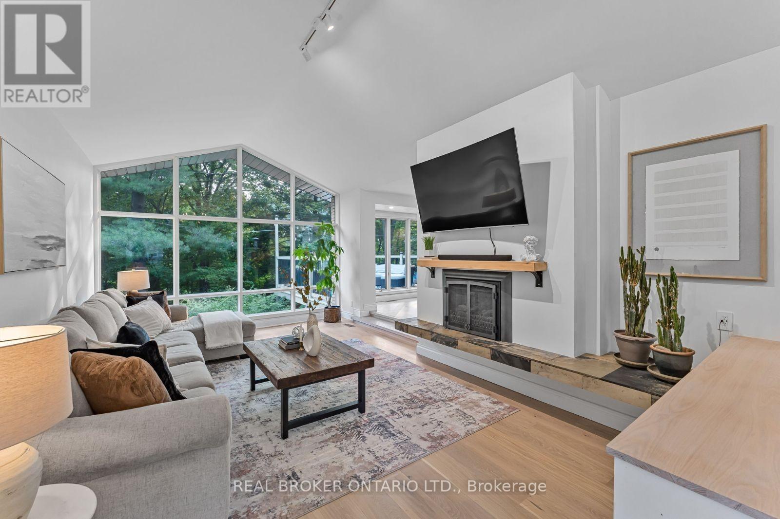 937 Montgomery Drive, Hamilton, Ontario  L9G 3H6 - Photo 10 - X12684738