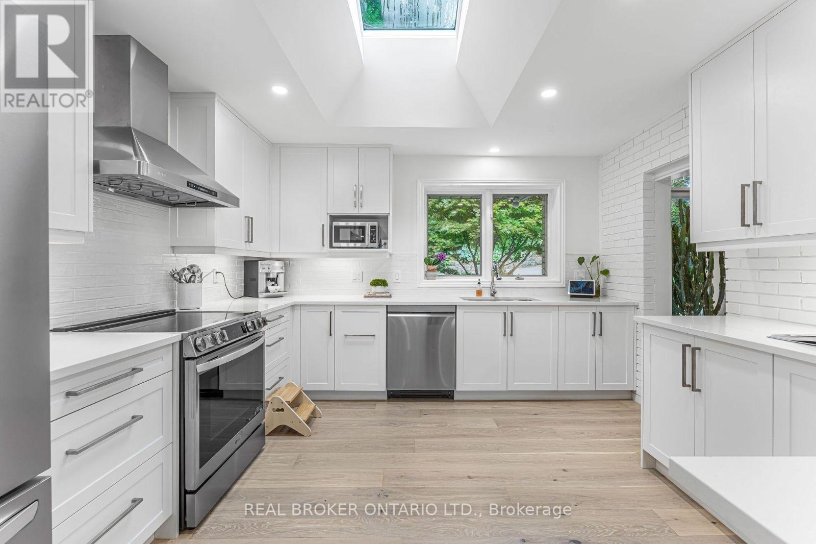 937 Montgomery Drive, Hamilton, Ontario  L9G 3H6 - Photo 17 - X12684738